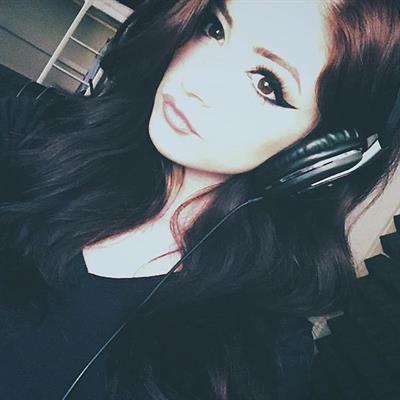 Chrissy Costanza taking a selfie