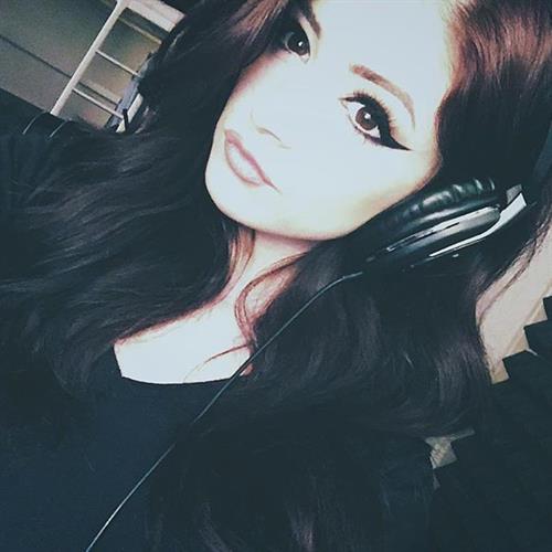 Chrissy Costanza taking a selfie