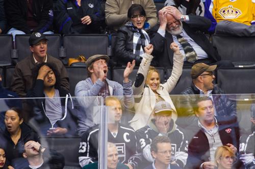 Kristen Bell with DaShepard at the Staples Center in Los Angeles (Feb 27, 2013) 