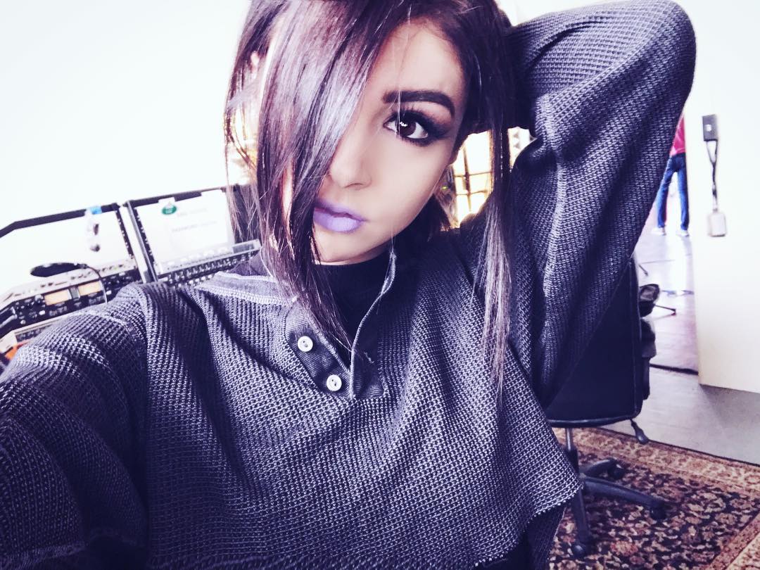 Chrissy Costanza taking a selfie