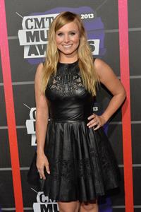 Kristen Bell at the 2013 CMT Music Awards in Nashville - June 5, 2013 
