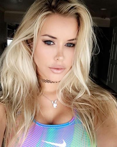 Kennedy Summers taking a selfie