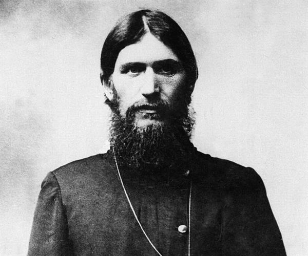 Ra ra Rasputin
Lover of the Russian queen
There was a cat that really was gone
Ra ra Rasputin
Russia's greatest love machine
It was a shame how he carried on