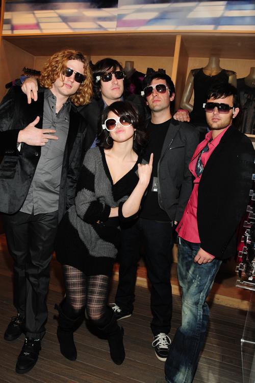 Selena Gomez Pictures Selena Gomez shopping at Armani Exchange