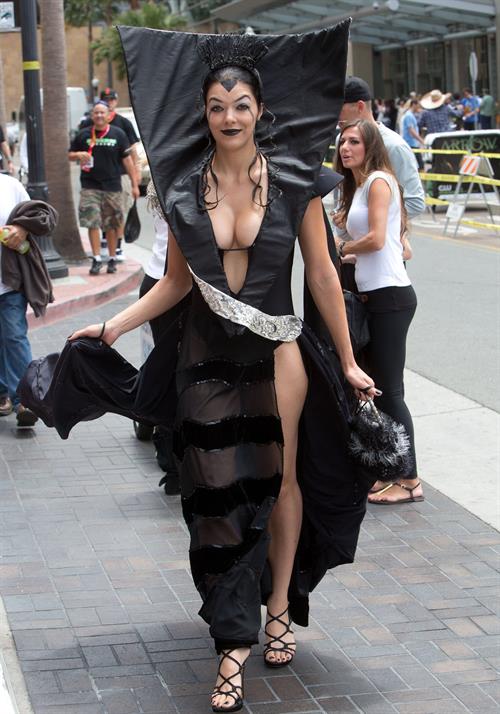 Adrianne Curry dressed as Lily from Legend during Comic-Con in San Diego - July 14, 2012