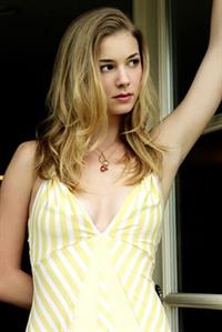 Emily VanCamp