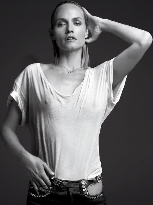 Amber Valletta