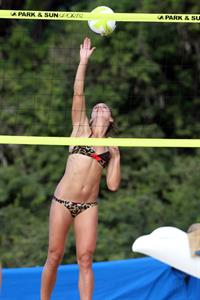 Alex Morgan bikini candids in Hawaii 12/19/12 