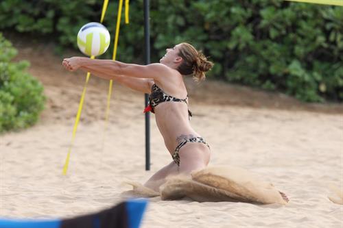 Alex Morgan bikini candids in Hawaii 12/19/12 