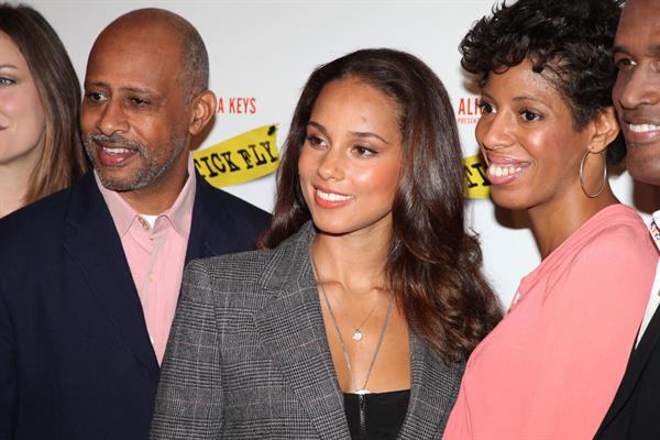 Alicia Keys attends the Stick Fly on Broadway's cast and Creative photocall 20.10.11 