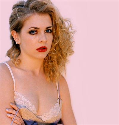 Melissa Joan Hart in lingerie