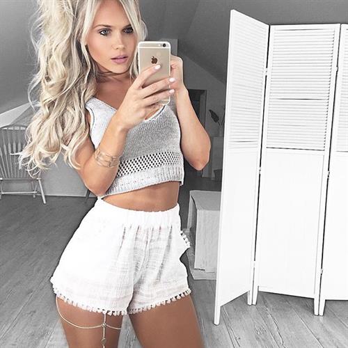 Hilde Osland taking a selfie