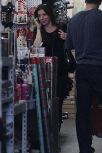 Alyson Hannigan Goes shopping in Santa Monica (November 7, 2013) 
