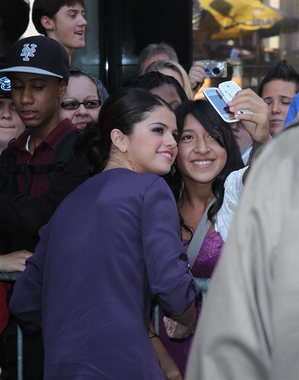 Selena Gomez leaving Good Morning America in New York on September 23, 2010