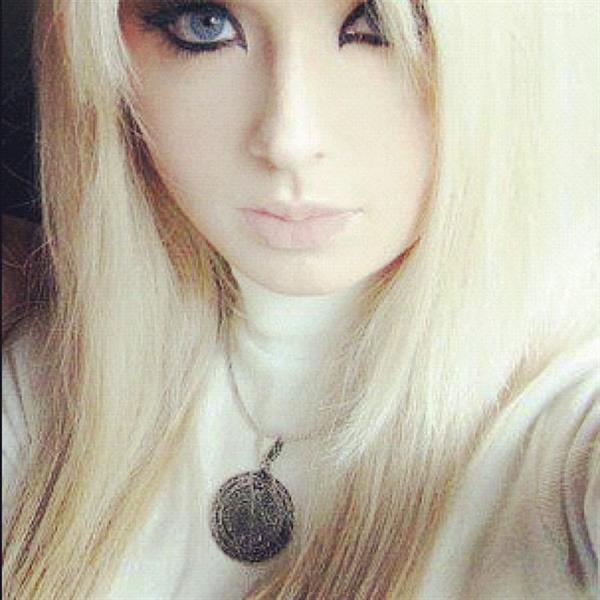 Valeria Lukyanova taking a selfie