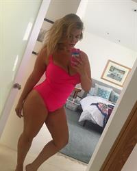 Hunter McGrady taking a selfie