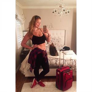 Hunter McGrady taking a selfie