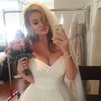 Hunter McGrady taking a selfie