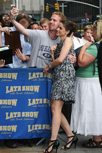 Amanda Peet arrives at The Late Show with David Letterman at the Ed Sullivan Theatre in New York City 
