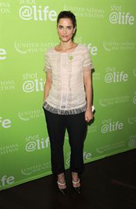 Amanda Peet's mothers day message nyc 11 05 12 