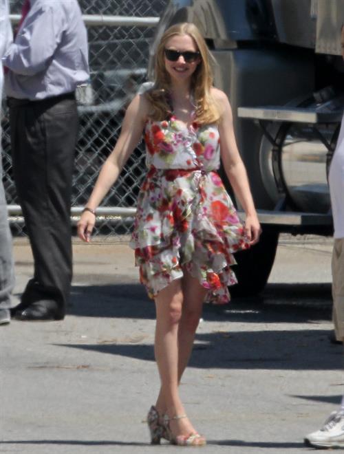 Amanda Seyfried on the set of The Wedding in Stamford on July 28, 2011