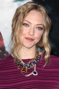 Amanda Seyfried Los Angeles premiere of Red Riding Hood at Graumans Chinese Theatre on March 7, 2011