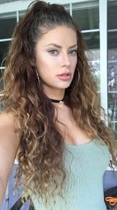 Hannah Stocking taking a selfie