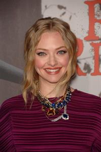 Amanda Seyfried Los Angeles premiere of Red Riding Hood at Graumans Chinese Theatre on March 7, 2011