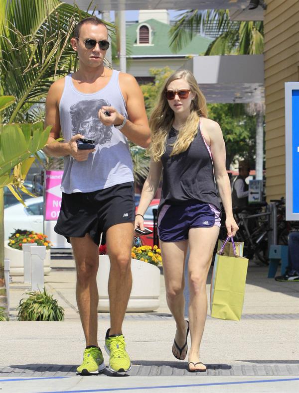 Amanda Seyfried Shopping In Los Angeles June 5, 2012