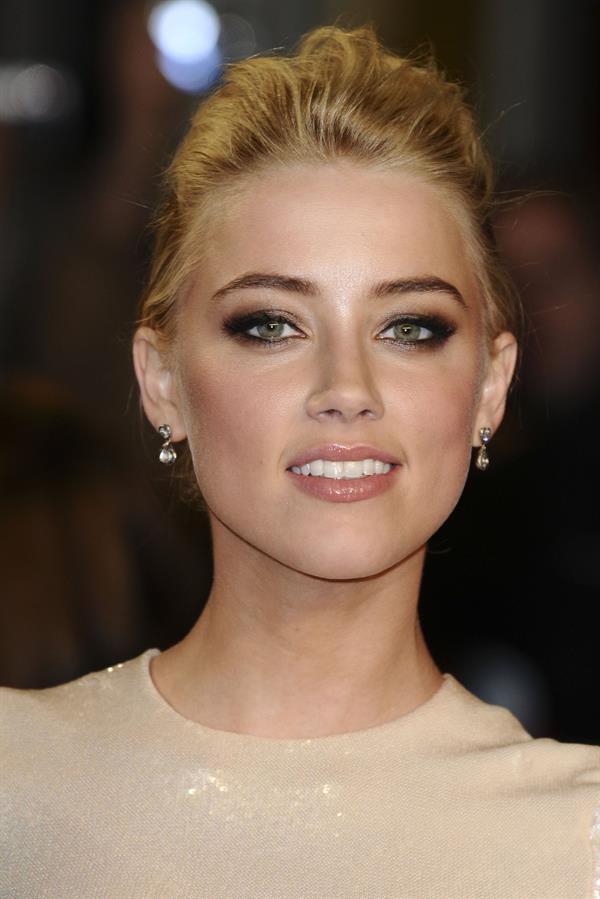 Amber Heard The Rum Diary premiere in London 3-11-2011 