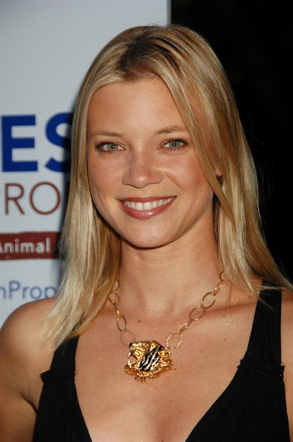 Amy Smart Yes on Prop 2 party in Los Angeles 