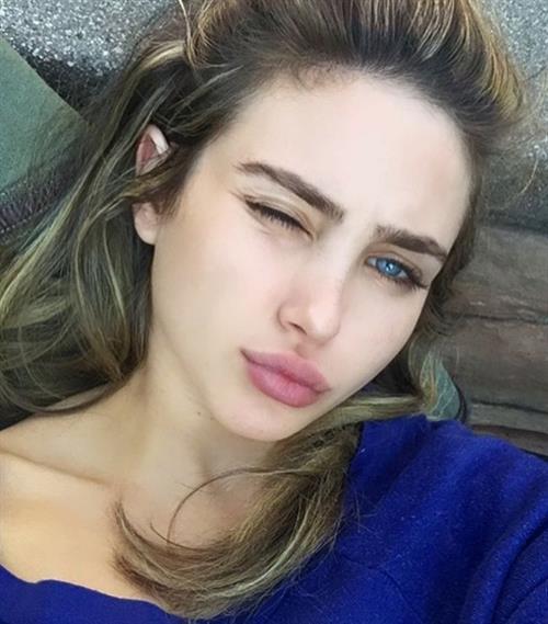 Ryan Newman taking a selfie