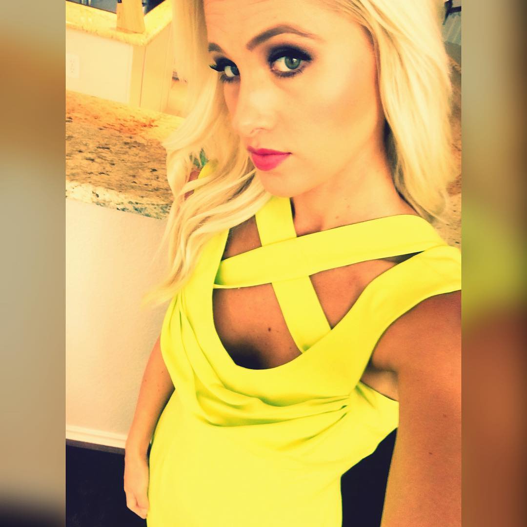 Tomi Lahren taking a selfie