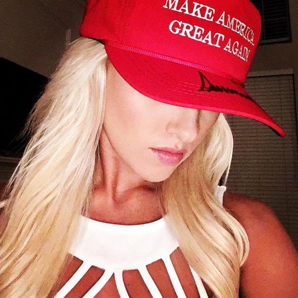 Tomi Lahren taking a selfie