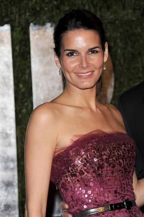 Angie Harmon 2010 at Vanity Fair Oscar party on March 7, 2010 