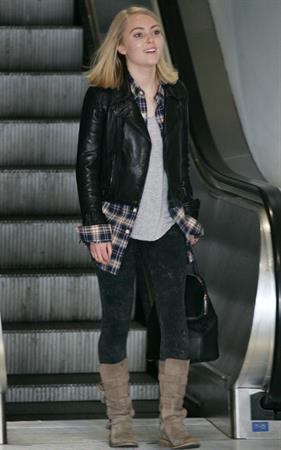 AnnaSophia Robb – at LAX Airport 1/12/13  