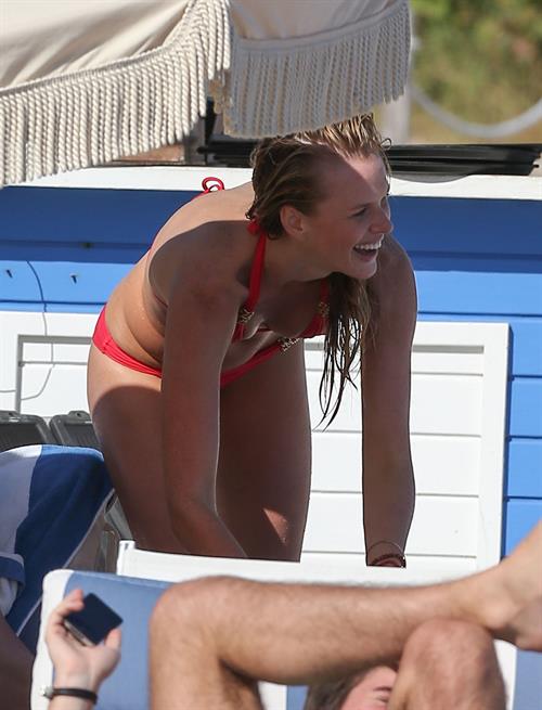 Anne Vyalitsyna bikini candids in Miami 11/22/12 