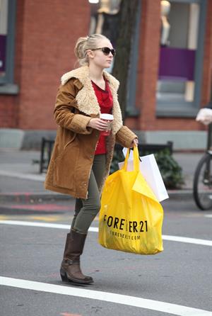 AnnaSophia Robb out shopping in New York City 12/21/12 