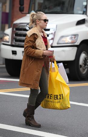 AnnaSophia Robb out shopping in New York City 12/21/12 