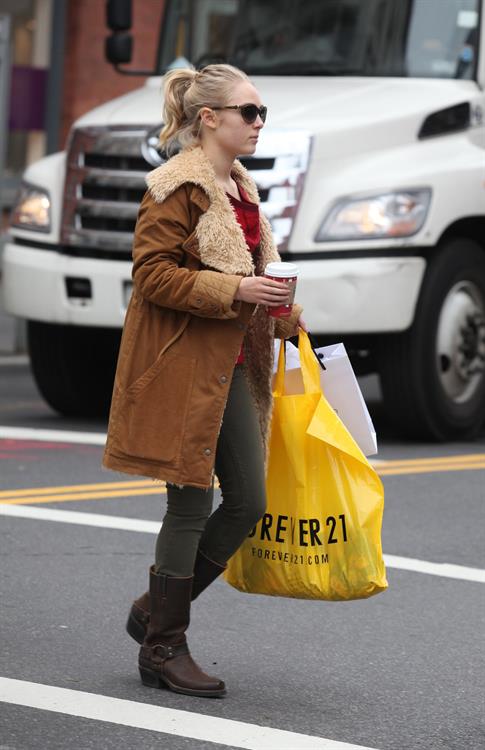 AnnaSophia Robb out shopping in New York City 12/21/12 