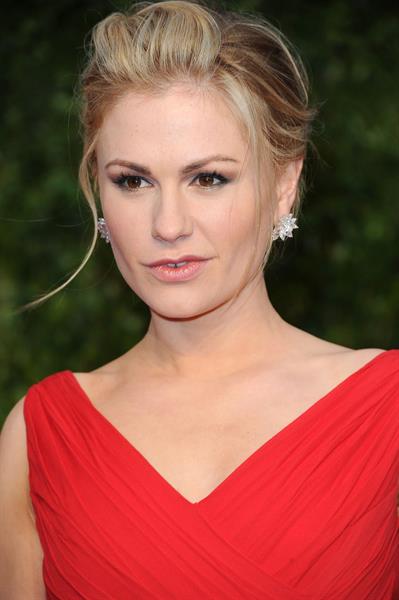 Anna Paquin attending the Vanity Fair Oscar Party in West Hollywood on February 27, 2011