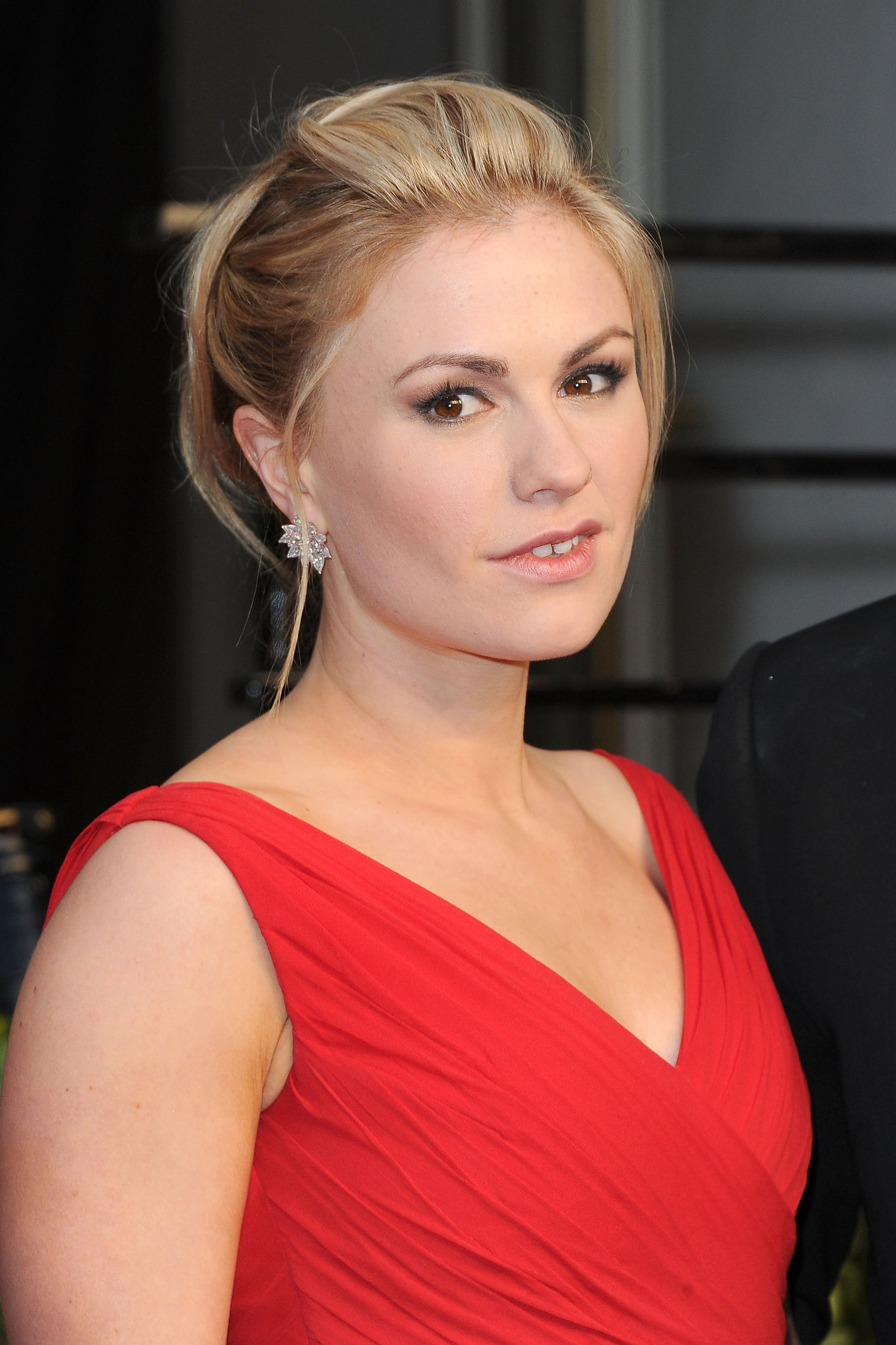 Anna Paquin attending the Vanity Fair Oscar Party in West Hollywood on February 27, 2011
