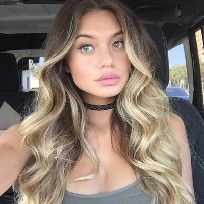 Sofia Jamora taking a selfie