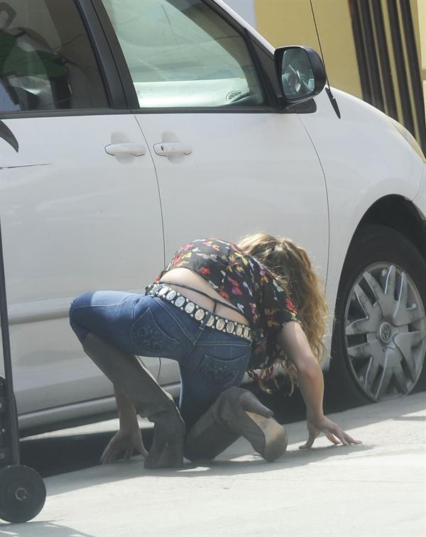 AnnaLynne McCord out for breakfast in Santa Monica 10/5/12 