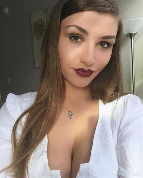 Katrina Leeanne taking a selfie