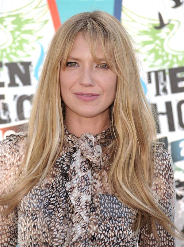 Anna Torv attends the Teen Choice Awards at Gibson Amphitheatre on August 8, 2010 
