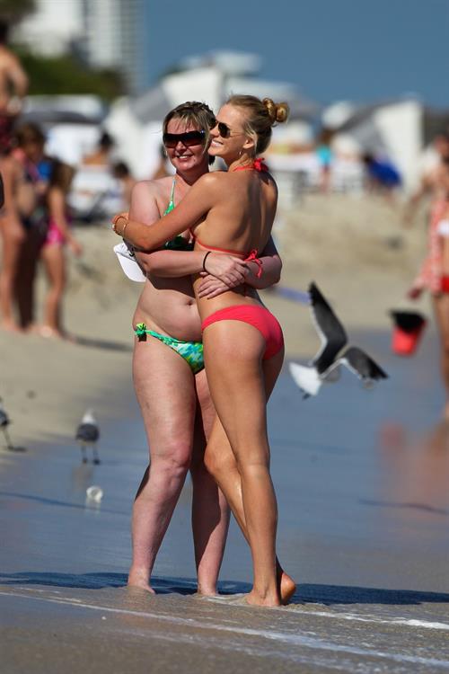Anne Vyalitsyna bikini candids in Miami 11/22/12 