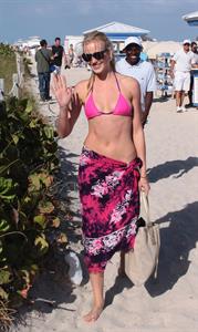 Anne Vyalitsyna bikini candids in Miami 11/23/12 
