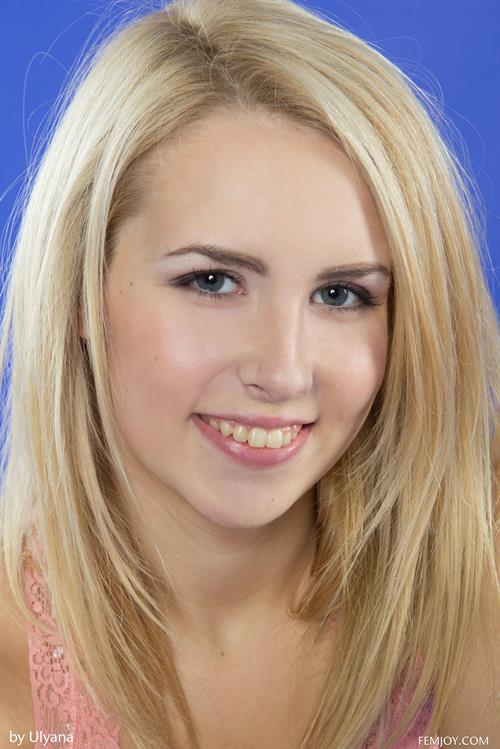 Charlene E - Touch Me