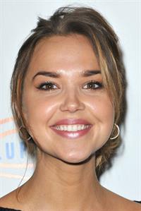 Arielle Kebbel Lupus LA Hollywood Bag Ladies Event in Beverly Hills - November 1, 2012